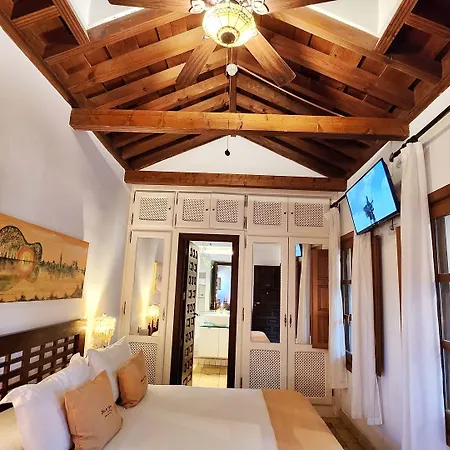 Hotel Entre Dos Aguas Boutique 3*