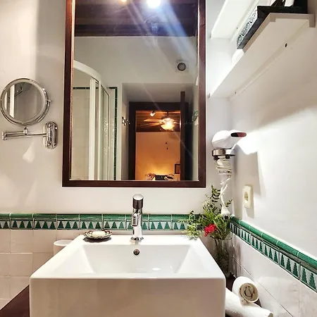 Entre Dos Aguas Boutique 3* טולדו