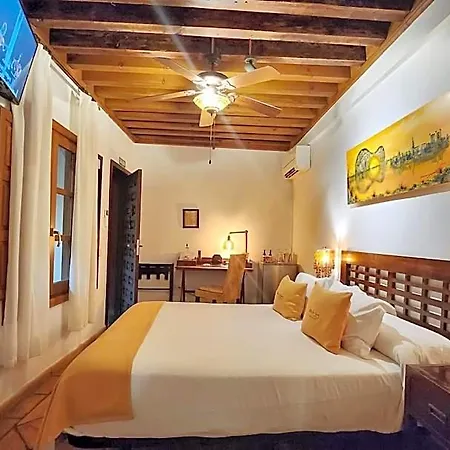 Entre Dos Aguas Boutique فندق توليدو