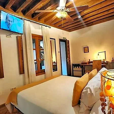 Entre Dos Aguas Boutique فندق
